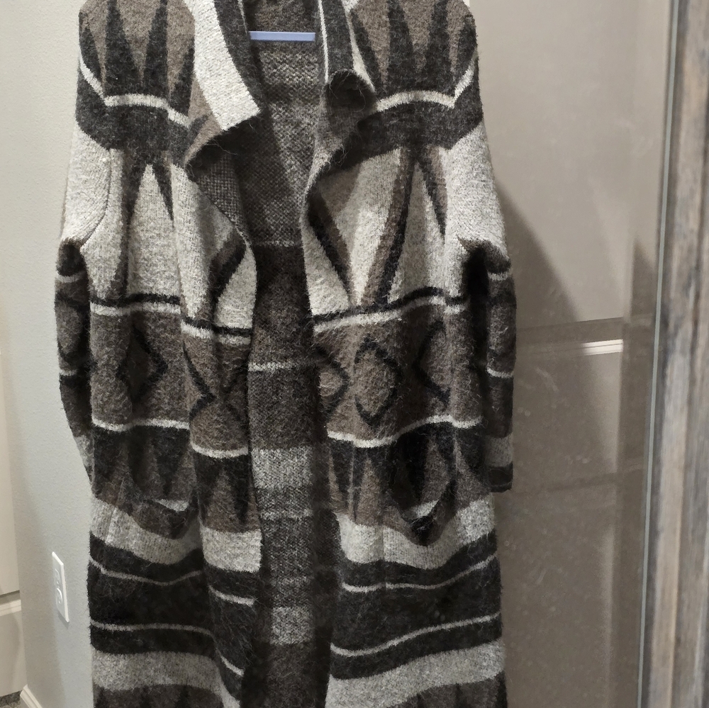 SALE! Joseph A. Long Sweater - Picture 2 of 11